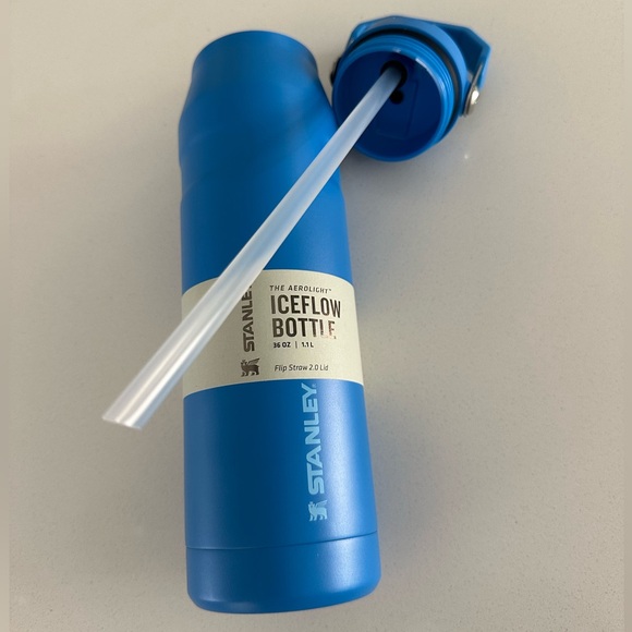 Iceflew Bottle Stanley 36OZ (1.1 L) Azure with flip straw! Leak resistant-NWT - Picture 4 of 12